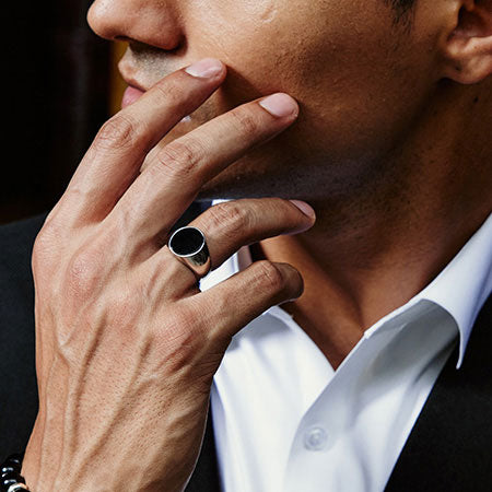 ONYX RING - BLACK